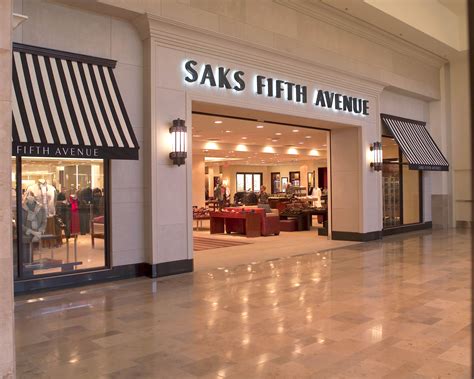 Saks Fifth Avenue .